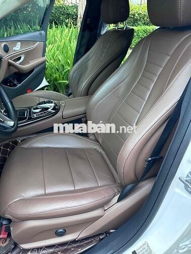 Mercedes Benz E Class 2017 E200 - 30000 km