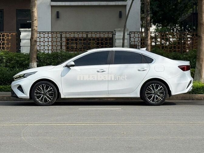 Kia K3 Premium 2.0 AT 2023 - Trắng
