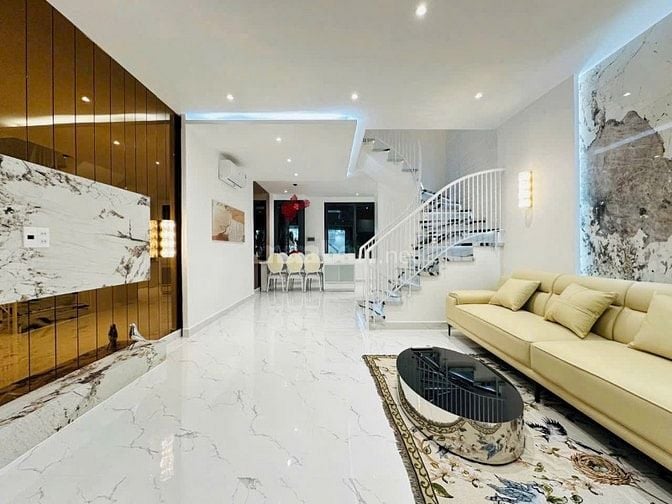 Nhà đẹp giá tốt Tám Danh P4 Q8 DT: 42m2 Giá: 3tỷ330tr