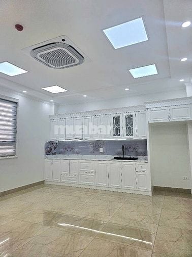Tòa Văn Phòng phố Nguyễn Hoàng DT76m2 xây 6T thang máy giá 48ty