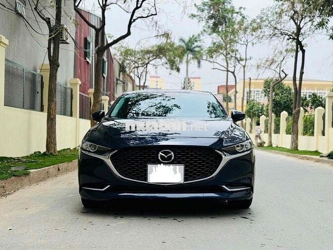 Mazda 3 2023 1.5L Luxury - 7000 km