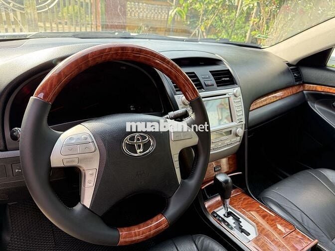 Camry 2010 2.0E muốn bán
