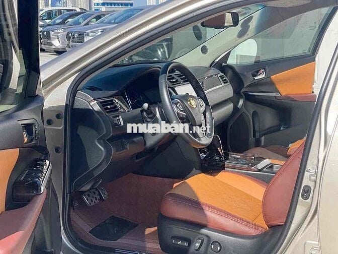 Toyota Camry 2015 2.5Q - 5c tự động HÃNG BH 1 năm