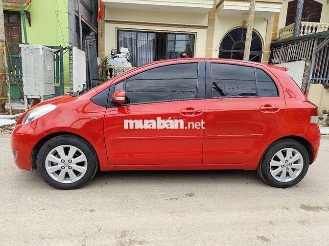 Toyota Yaris 2012 1.5 AT - 100000 km