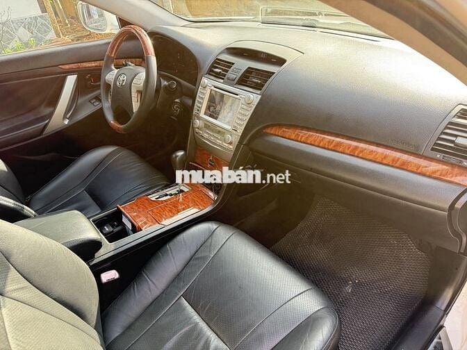 Camry 2010 2.0E muốn bán