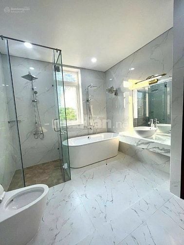 Villa full nội thất hiện đại phường Thạnh Mỹ Lợi, nhà mới, đẹp,có hầm
