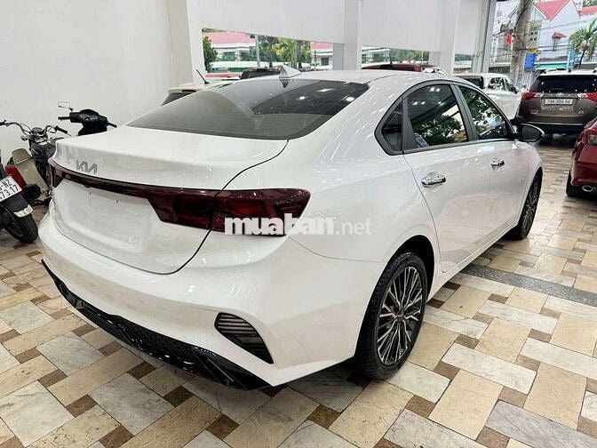 Kia K3 2022 Deluxe 1.6 MT( số sàn ) - Odo 37720 km