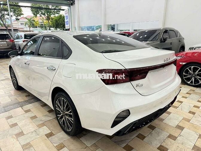 Kia K3 2022 Deluxe 1.6 MT( số sàn ) - Odo 37720 km