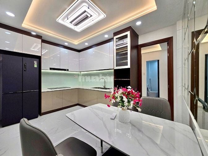 Nhà phố hiện đại ngay khu chế xuất tân thuận q7 