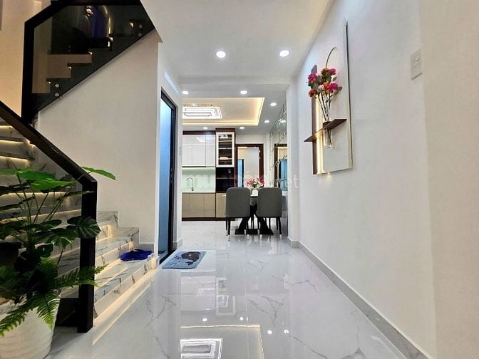 Nhà phố hiện đại ngay khu chế xuất tân thuận q7 