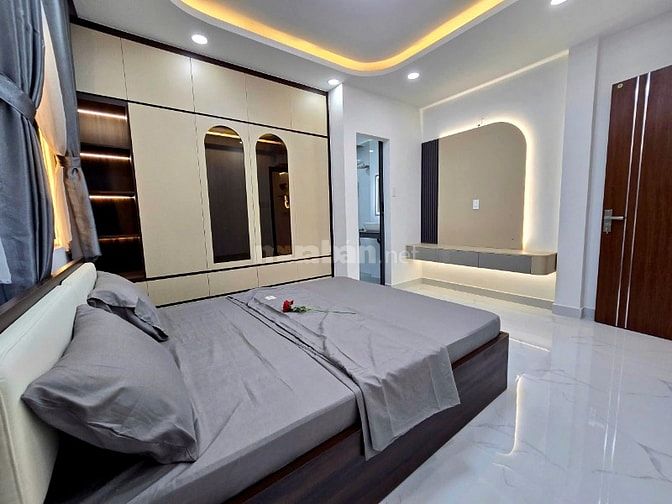 Nhà phố hiện đại ngay khu chế xuất tân thuận q7 