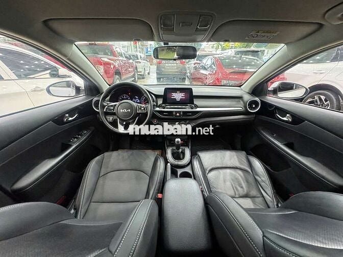 Kia K3 2022 Deluxe 1.6 MT( số sàn ) - Odo 37720 km
