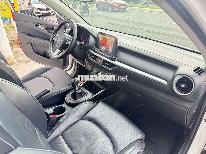 Kia K3 2022 Deluxe 1.6 MT( số sàn ) - Odo 37720 km