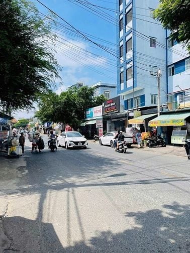 Bán nhà 7x18m.xây 2 lầu mặt tiền chợ đường trần thị cờ ,phường thới an