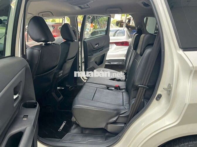 Toyota Avanza Premio 2022 CVT - 37379 km
