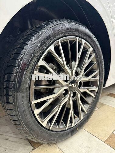 Kia K3 2022 Deluxe 1.6 MT( số sàn ) - Odo 37720 km