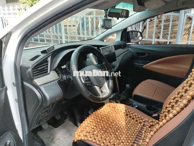 Toyota Innova 2019 2.0E - 16300 km