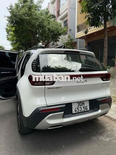Kia Sonet 2022 Luxury 1.5 AT - Sonnet Trắng Sport