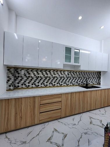 NHÀ GIÁ TỐT MỚI ĐẸP HẺM 5M ĐƯỜNG KINH DƯƠNG VƯƠNG Q.6