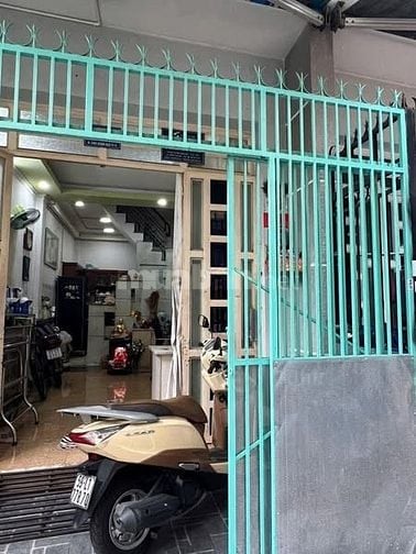 4ty680 nhà 3 tầng 4pn 4,5 x 11 Sổ hồng riêng khu hiện hữu