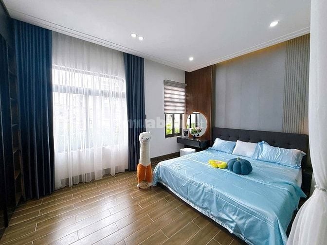 Cho con vốn bán nhà Lý Phục Man, Quận 7. Giao Huỳnh Tấn Phát