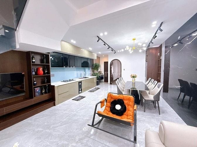 Cho con vốn bán nhà Lý Phục Man, Quận 7. Giao Huỳnh Tấn Phát