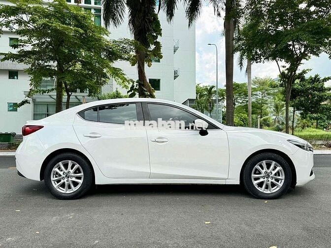 Mazda 3 2018 1.5 AT Sedan - 131000 km
