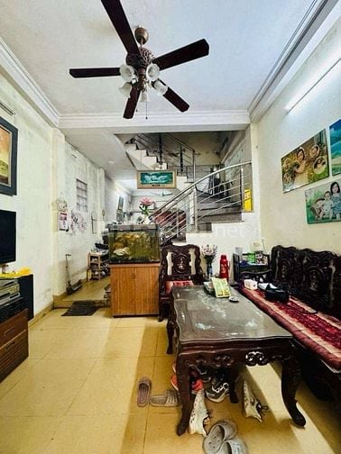 Gà đẻ trứng vàng Tân Mai_ 50m_MT3.4_4tầng_4PN_2 thoáng_ngõ thông tứ tu