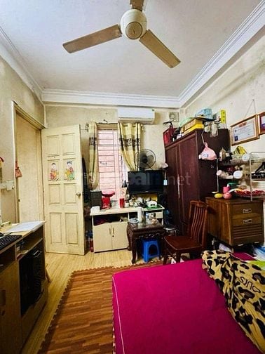 Gà đẻ trứng vàng Tân Mai_ 50m_MT3.4_4tầng_4PN_2 thoáng_ngõ thông tứ tu