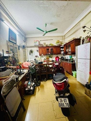 Gà đẻ trứng vàng Tân Mai_ 50m_MT3.4_4tầng_4PN_2 thoáng_ngõ thông tứ tu
