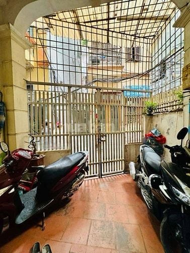 Gà đẻ trứng vàng Tân Mai_ 50m_MT3.4_4tầng_4PN_2 thoáng_ngõ thông tứ tu
