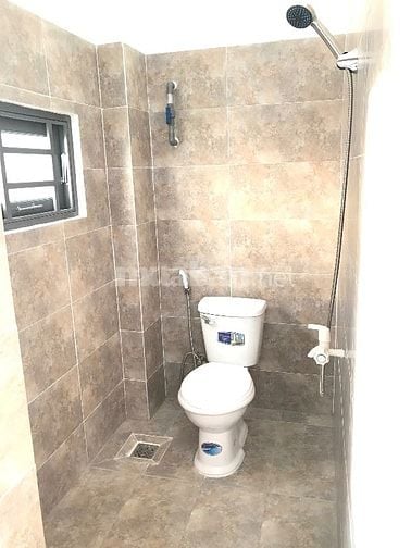 PHÒNG MỚI XÂY CỬA SỔ BAN CÔNG THOÁNG MÁT - TRUNG TÂM GÒ VẤP