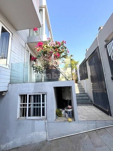 Villa hồ bơi, sân vườn khu An Phú An Khánh, quận 2, gần công viên 