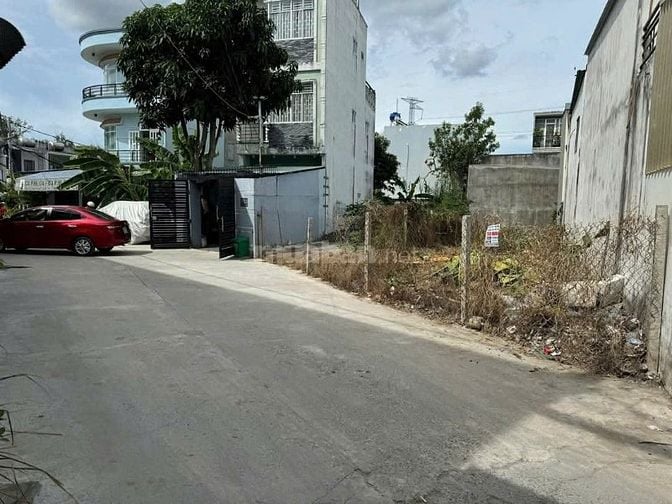 Đất ở hẽm đường Lê Văn lương nhơn đức nhà bè 