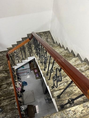 Bán nhà đường lê hoàn, đối diện công viên Hội An