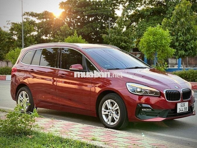 BMW 218i Gran Tourer rất mới.