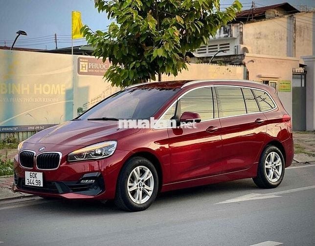 BMW 218i Gran Tourer rất mới.