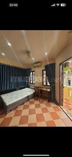 Cho thuê phòng DT 30 m2, tại ngõ 31 Trần Quốc Hoàn, Cầu Giấy, HN