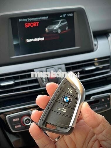 BMW 218i Gran Tourer rất mới.