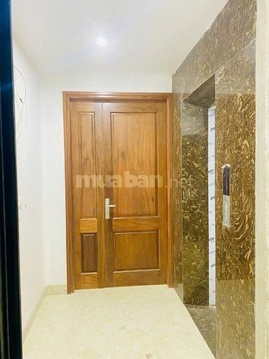 Chính chủ cho thuê tòa nhà 6 tầng mặt phố số 260 đường Hồ Tùng Mậu