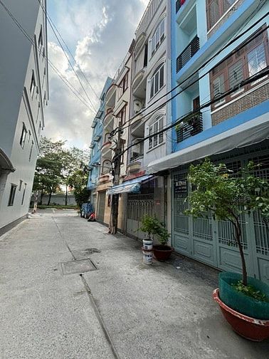 HOT HOT HOT Chính chủ cần bán gấp nhà 2 MT Hoàng Sa và NKKN Quận 3