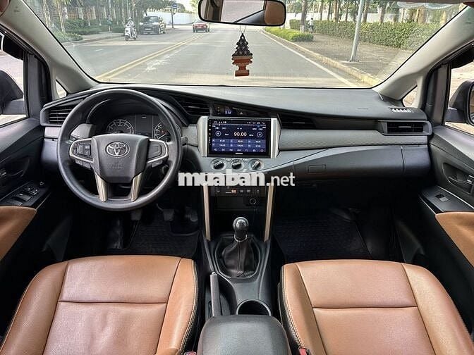 Toyota Innova 2.0E 2019 -  Xám Xịn