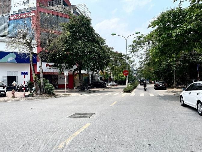 SIÊU PHẨM XÂY MỚI CỔ LINH - LONG BIÊN - 50M2- 7 TẦNG- CẦU THANG MÁY- Ô