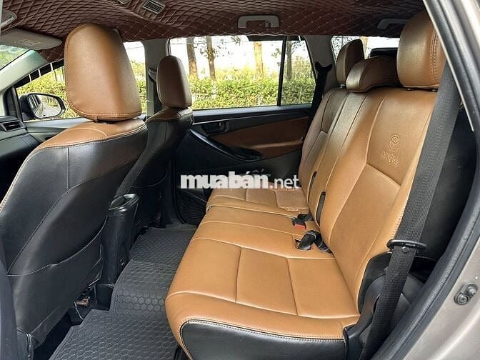 Toyota Innova 2.0E 2019 -  Xám Xịn