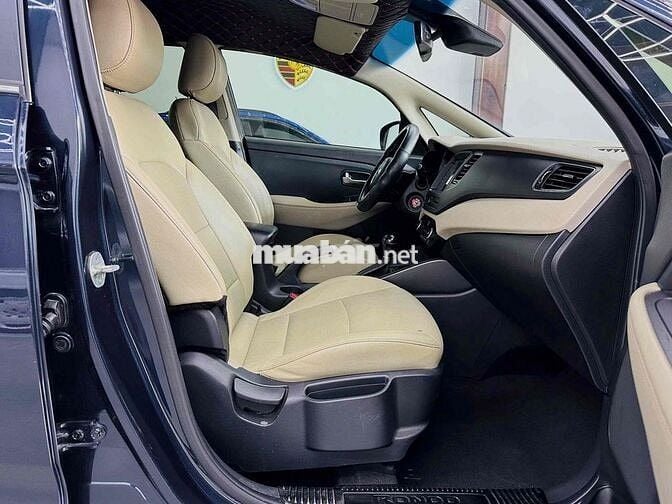 Kia Rondo 2021 GAT - 74000 km; xe còn mới bao test