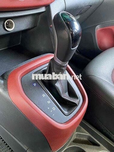 Hyundai Grand i10 2018 bản cao cấp số tự động
