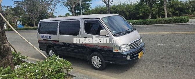 Toyota Hiace 2005 - 456789 km