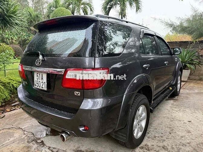Toyota Fortuner 2010 2.7V 4x4 AT - 199 km