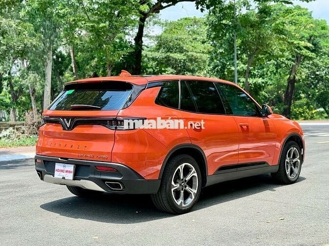VinFast Lux SA2.0 2019 2.0 AT - 74000 km