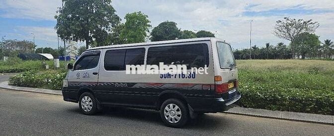 Toyota Hiace 2005 - 456789 km